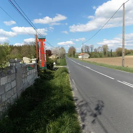 Le Petit Breuil בית כפרי Verteillac