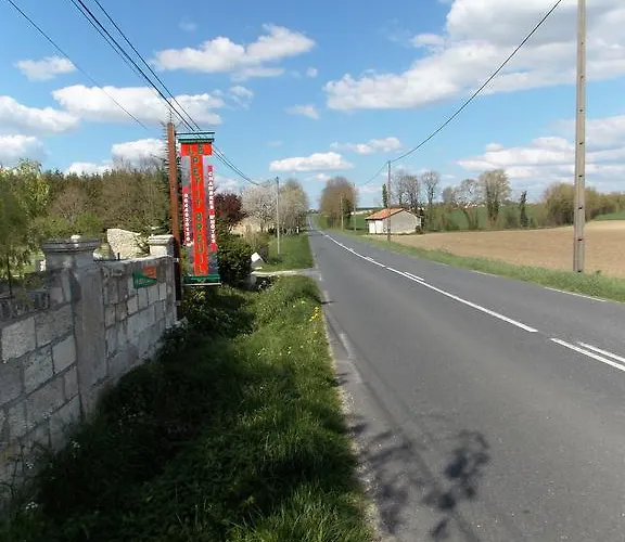 Le Petit Breuil Country house Verteillac